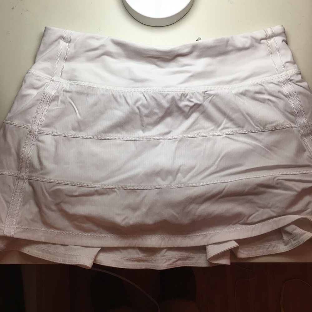 Lululemon pace rival skirt